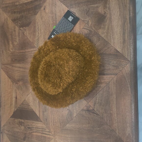 OOF WEAR Faux Fur Bucket Hat One Size New - Picture 1 of 4